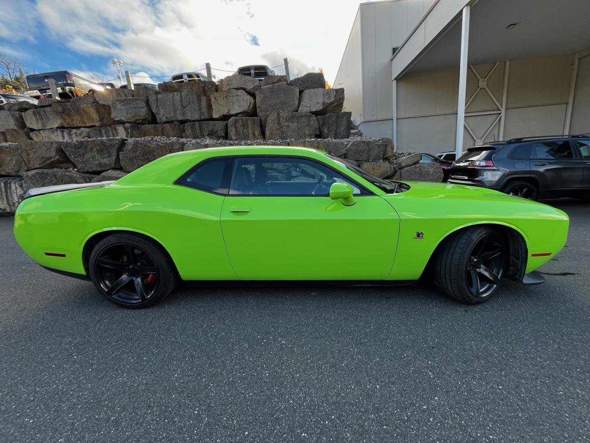 2015 Dodge Challenger Green Sainte-Agathe-des-Monts - photo #1
