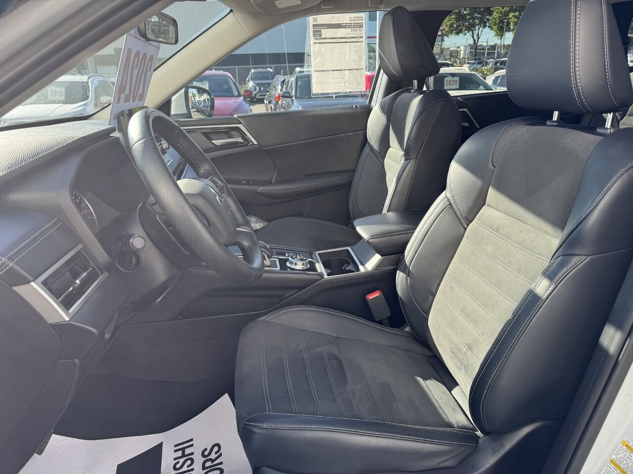 Mitsubishi Outlander 2024 Blanc Saint-Eustache - photo #9