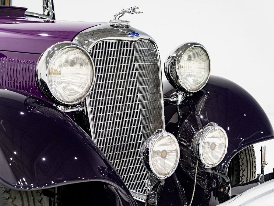Lincoln KB Victoria Coupe 1933 1933 mauve