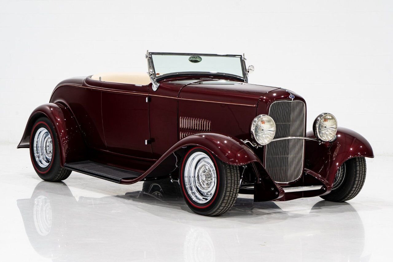 Ford Highboy Lobeck creation spectacular presentation **PRICE IN USD** 1932 Rouge Montréal - photo #27
