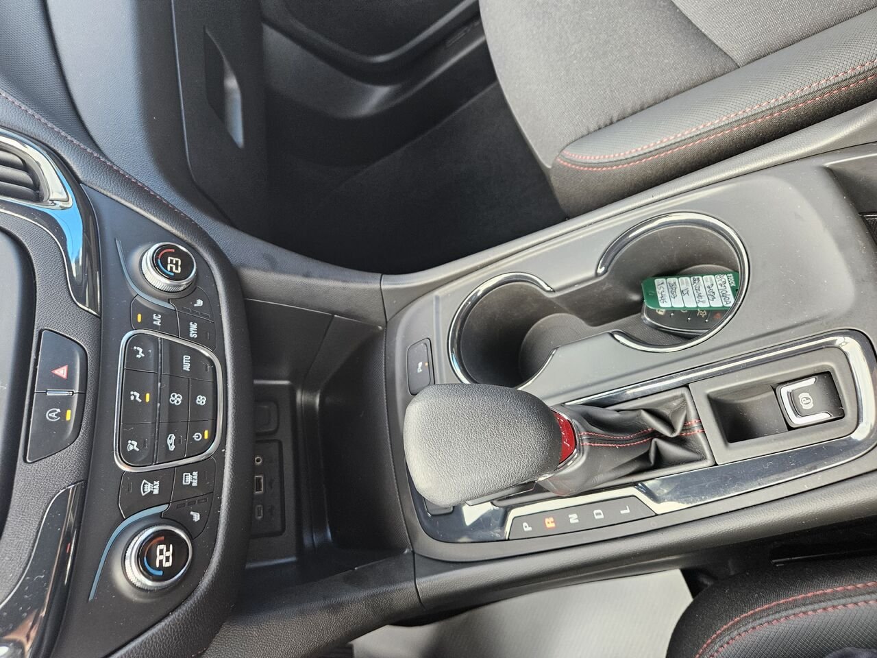2023 Chevrolet Equinox RS 4 portes TI Grey Thetford Mines - photo #11