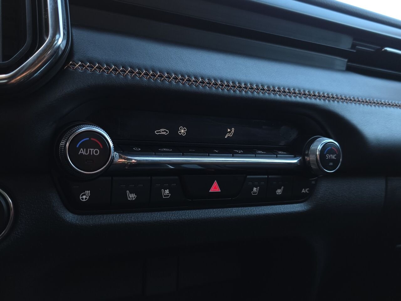 2024 Mazda CX-50 GT Grey Val-David - photo #23