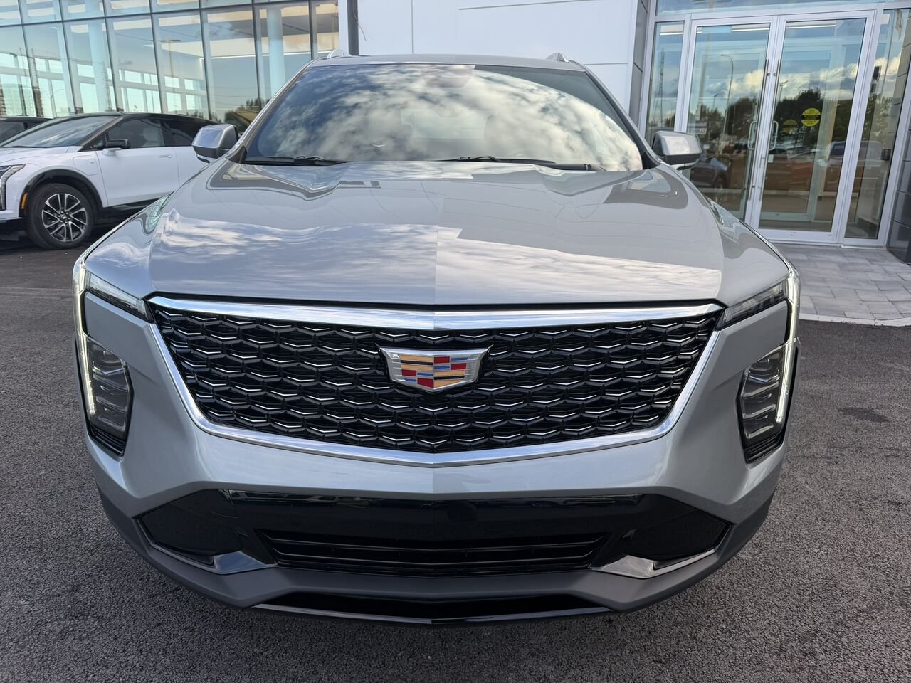 2024 Cadillac XT4 PREMIUM LUXURY AWD FINANCEMENT À PARTIR 3.99% Laval - photo #3