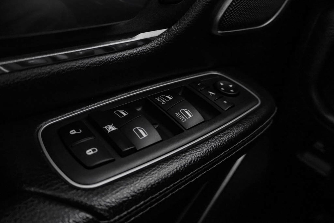 2022 Ram 1500 Laramie 4x4 Crew Cab 5'7 Box Grey Sherwood Park - photo #15