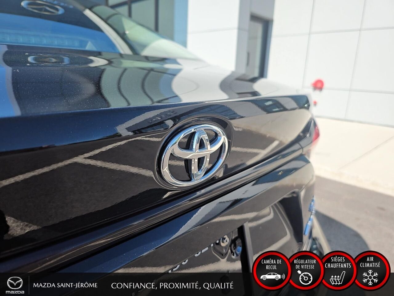 Toyota Corolla 2023 Noir Ste-Agathe des Monts - photo #7