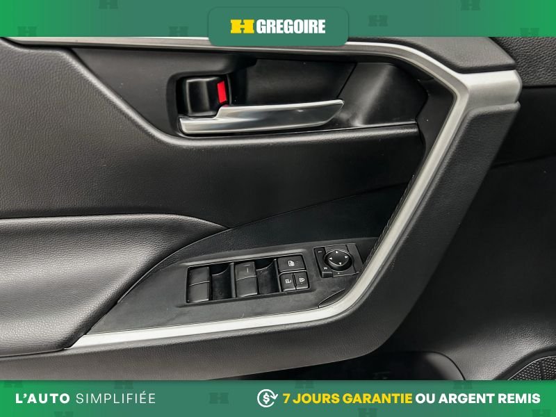 2021 Toyota Rav 4 Black Blainville - photo #26