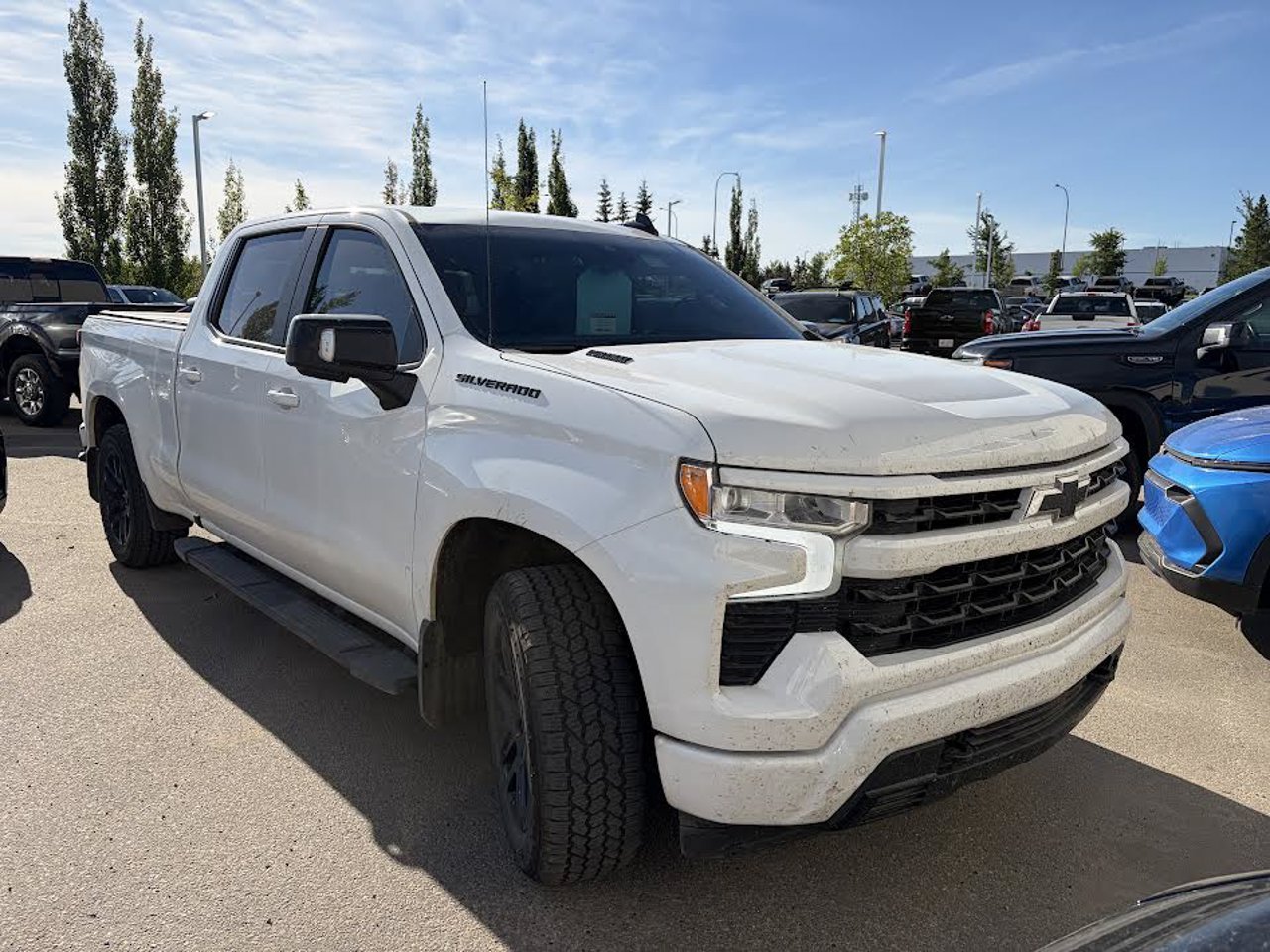 2024 Chevrolet Silverado 1500 4WD Crew Cab 147 RST White Sherwood Park - photo #1