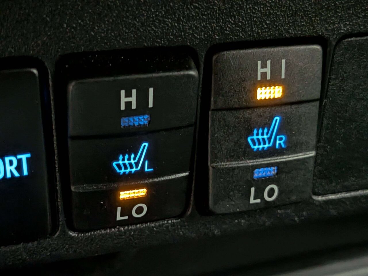 2018 Toyota RAV4 FWD LE Grey Val-David - photo #2