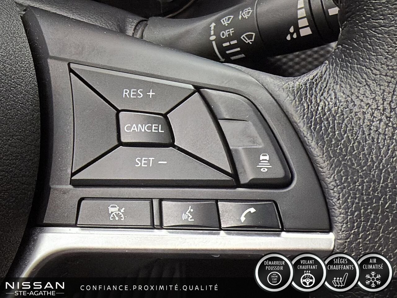 Nissan Kicks Play SV | 1 PROPRIÉTAIRE | JAMAIS ACCIDENTÉ | BANCS CHAUFFANTS | VOLANT CHAUFFANT 2025 Bleu Sainte-Agathe-des-Monts - photo #16