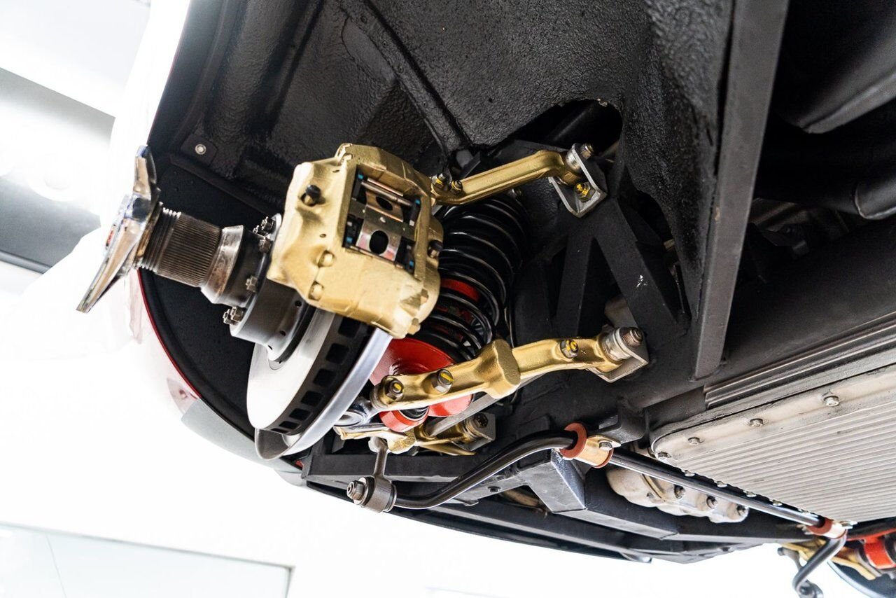 Ferrari 365 GTB4 Daytona 18,301 miles With Orig Books/Tools/ Carbs / Filter Box 1973 Rouge Montréal - photo #107