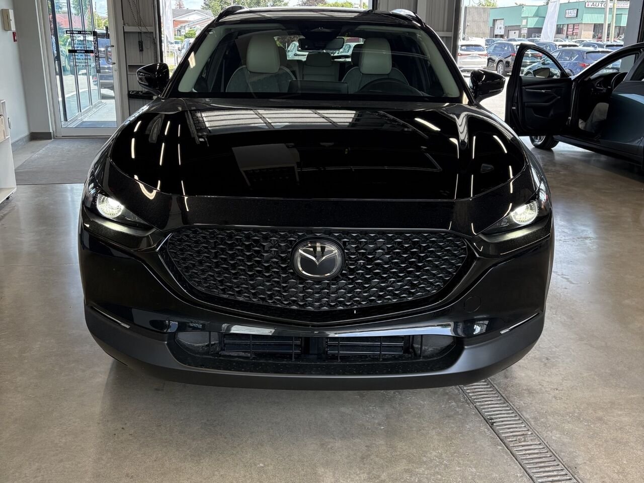 2026 MAZDA CX-30 GS KURO Jet Black Mica Châteauguay - photo #3