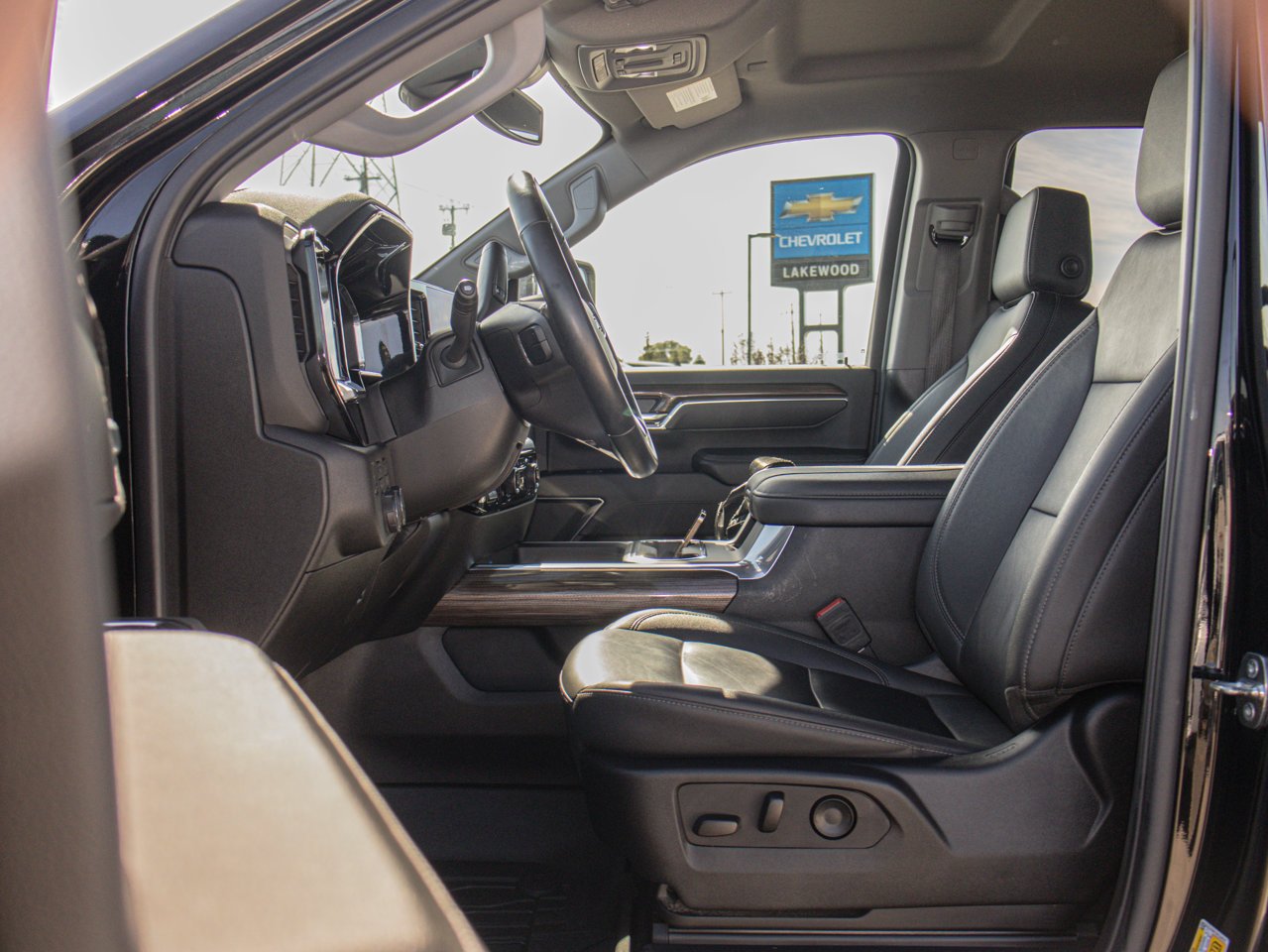 2024 Chevrolet Silverado 2500HD 4WD Crew Cab 159 LT Black Sherwood Park - photo #18