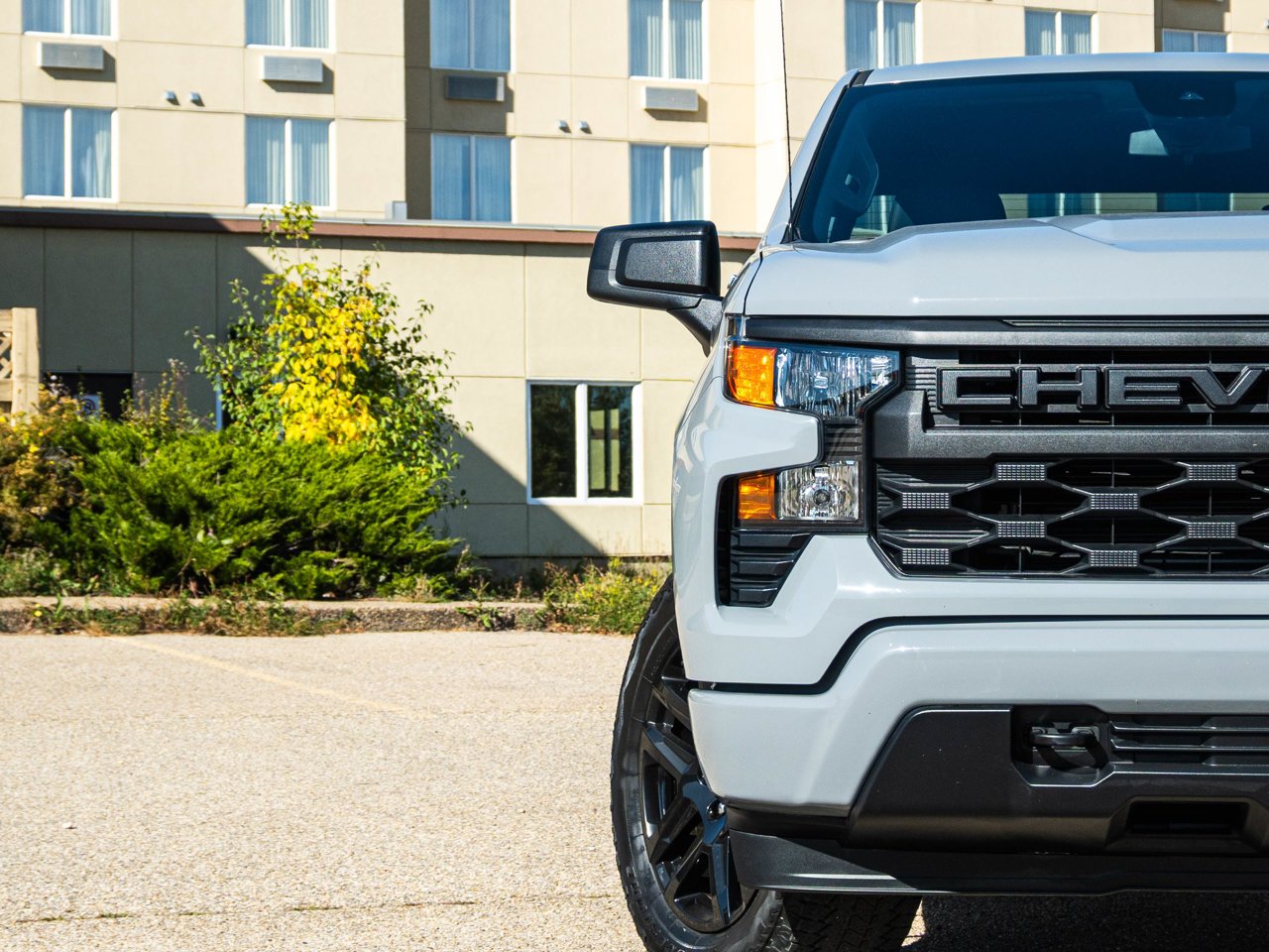 2024 Chevrolet Silverado 1500 4WD Crew Cab 147 Custom Grey Sherwood Park - photo #5