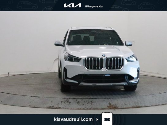 2023 BMW X1 xDrive28i / Cuir brun / Toit pano / Navigation White
