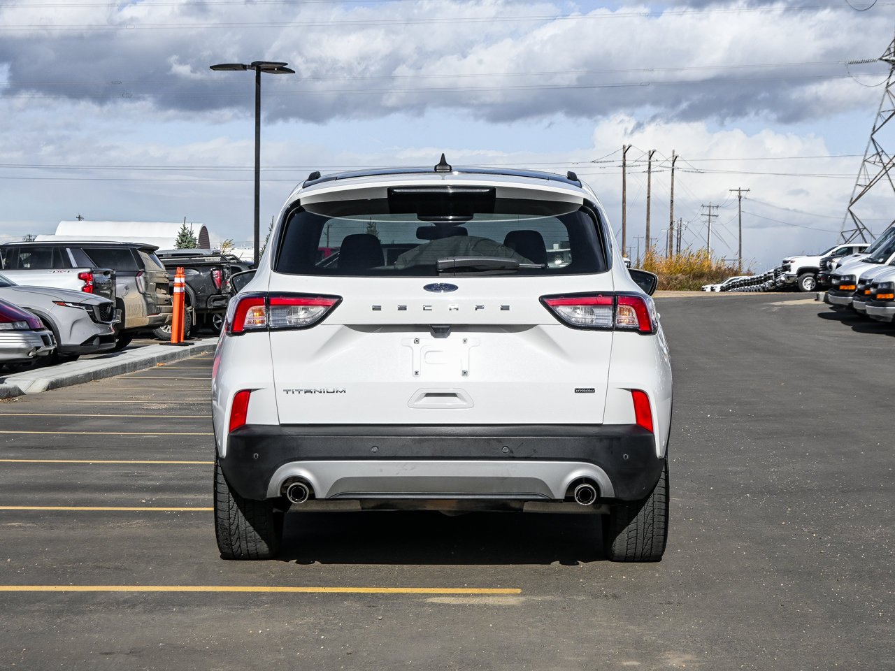 2022 Ford Escape Titanium Plug-In Hybrid FWD White Sherwood Park - photo #11