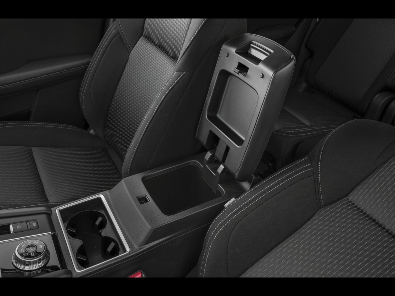 2026 MITSUBISHI Outlander Plug-In Hybrid Black Amos - photo #1