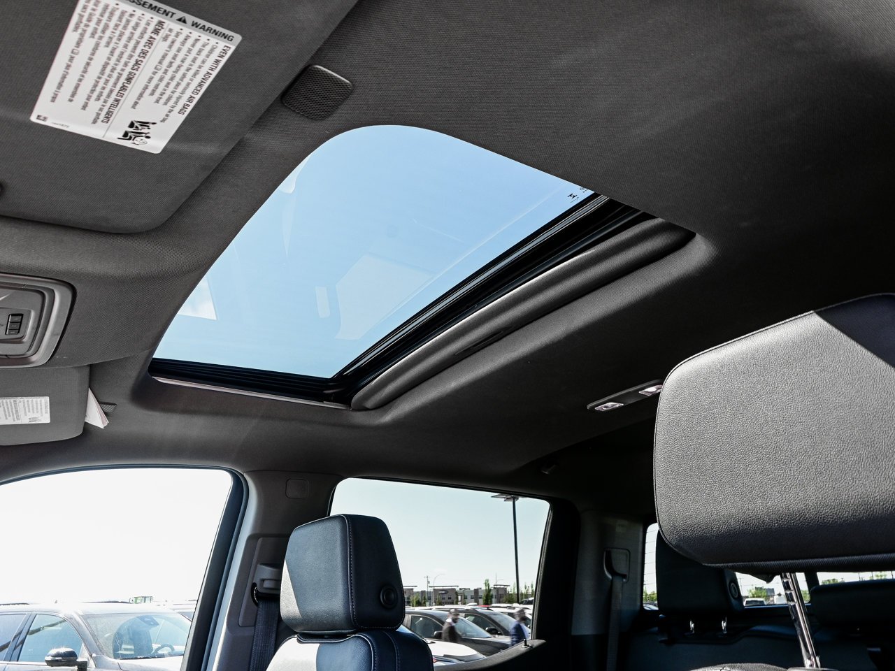 2025 Chevrolet Silverado 1500 4WD Crew Cab 147 LT Trail Boss White Sherwood Park - photo #15