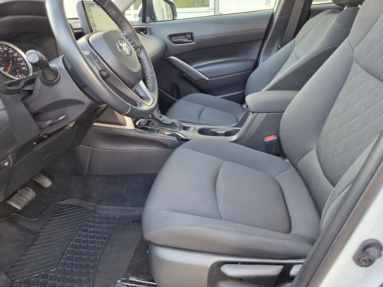 Toyota COROLLA CROSS LE (PREMIUM) 2022 Blanc Mont-Laurier - photo #12