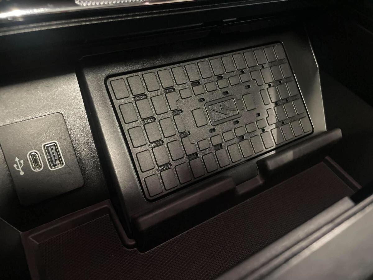 2025 Ford F-150 Black  - photo #14