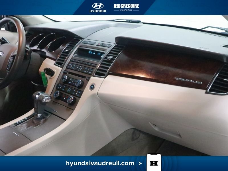 Ford Taurus 2012 Saint-Eustache - photo #29