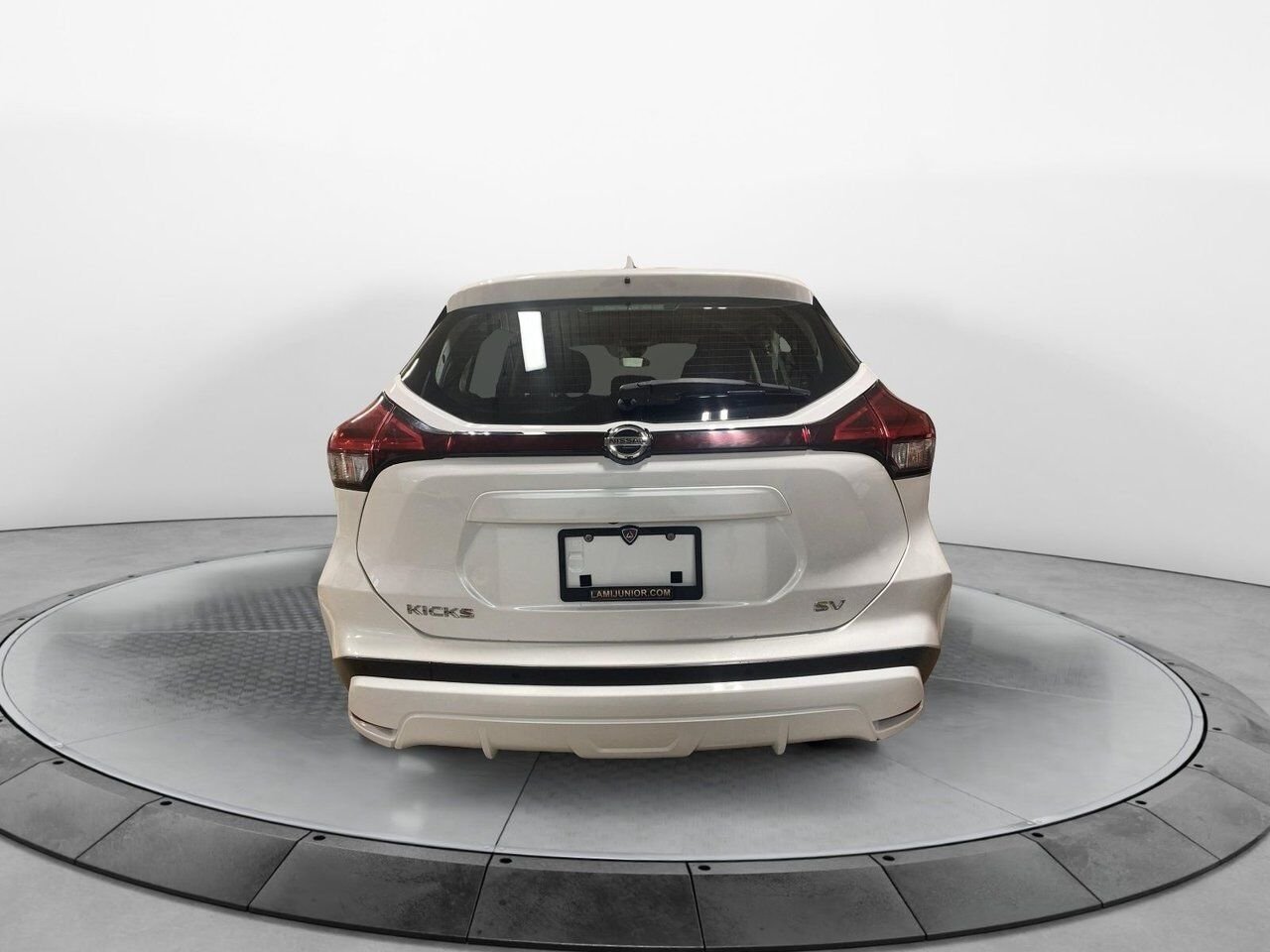 2021 Nissan Kicks SV White Baie-Comeau - photo #4