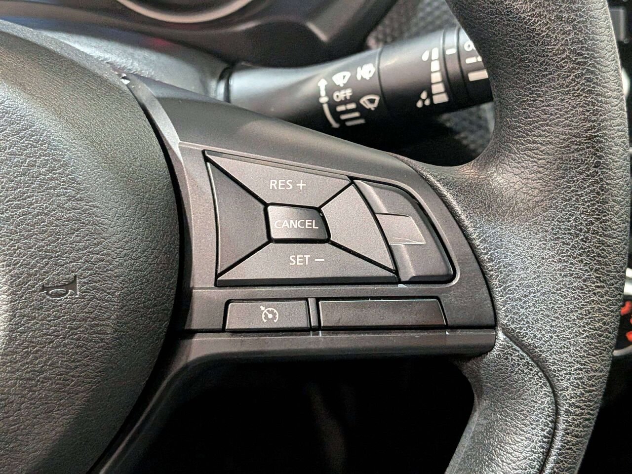 2024 Nissan Kicks S FWD Black Val-David - photo #15