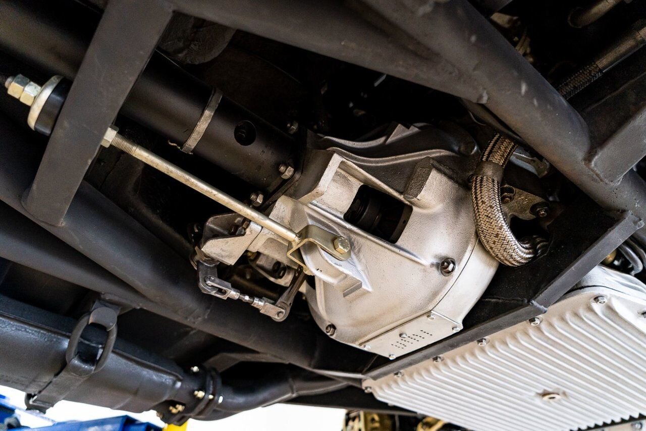 Ferrari 365 GTB4 Daytona 18,301 miles With Orig Books/Tools/ Carbs / Filter Box 1973 Rouge Montréal - photo #118