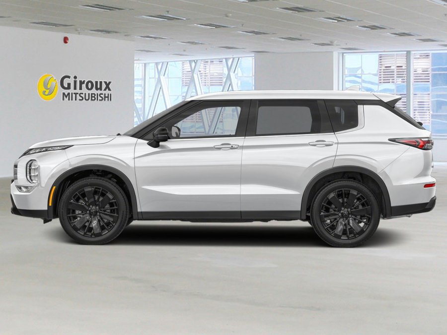 2026 MITSUBISHI Outlander LE S-AWC White Diamond