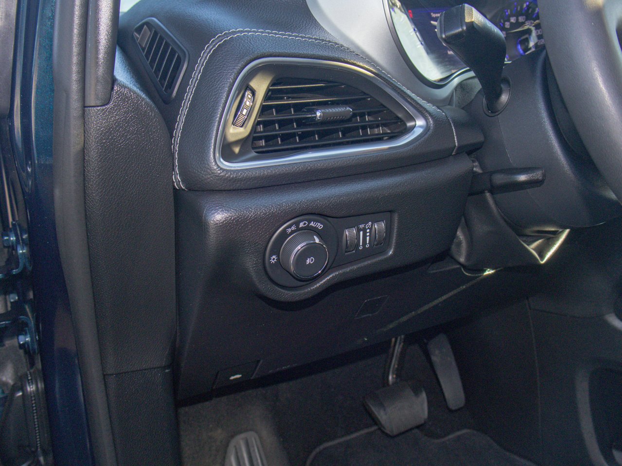 2025 Chrysler Pacifica Limited FWD Blue Sherwood Park - photo #18