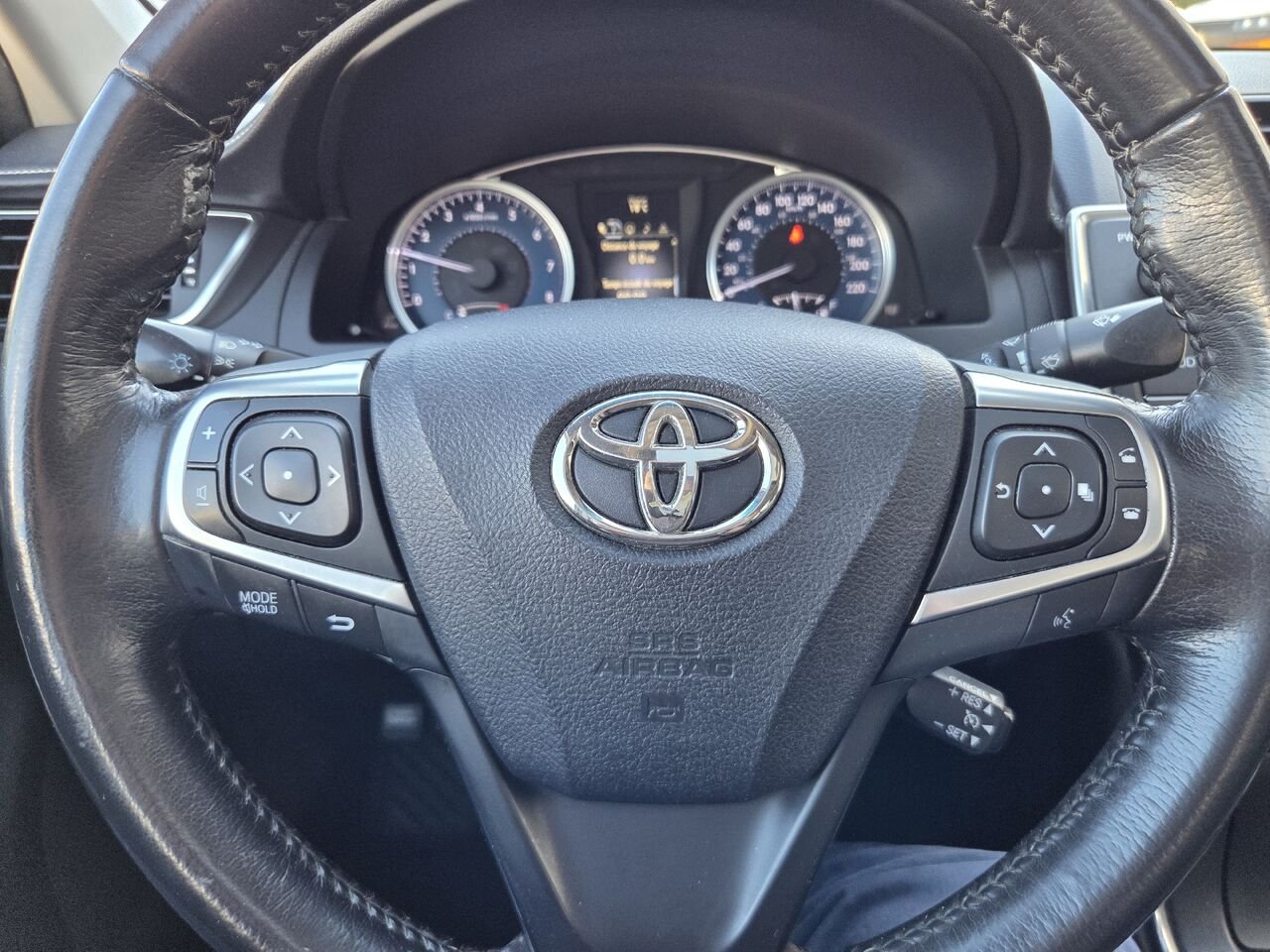 Toyota CAMRY XLE 2017 Argent Mont-Laurier - photo #20