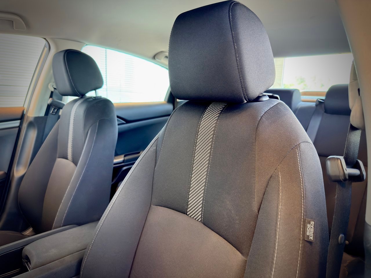 2018 Honda Civic Sedan White Notre-Dame-des-Prairies - photo #13