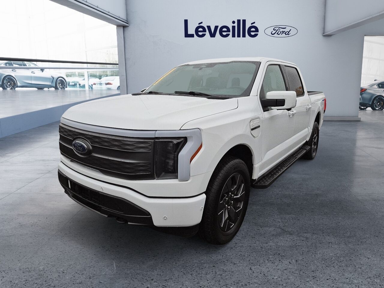 2022 Ford F-150 Lightning Lariat SuperCrew AWD