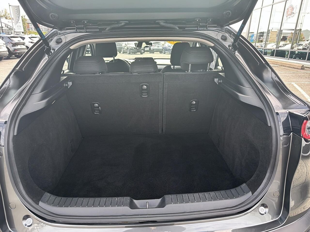 Mazda CX-30 2023 Gris Rouyn-Noranda - photo #7