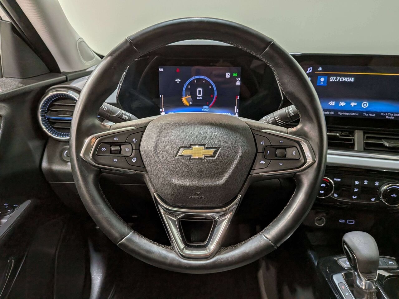 2025 Chevrolet Trax FWD 4dr LT White Val-David - photo #13