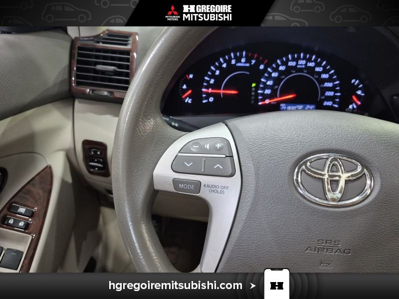 2010 Toyota Camry Green Blainville - photo #16