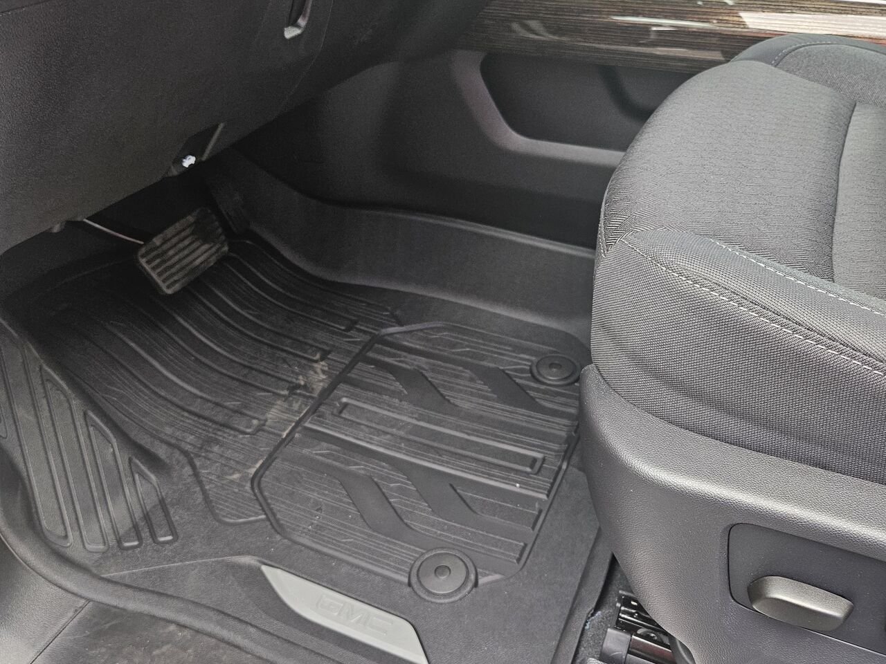 GMC Sierra 1500 Elevation cabine multiplace 4RM 157 po 2026 Blanc sommet Thetford Mines - photo #15