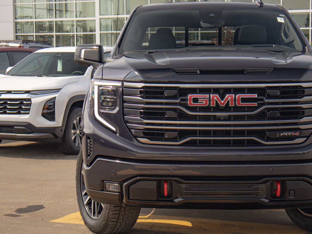 2025 GMC Sierra 1500 4WD Crew Cab 147 AT4 Grey Sherwood Park - photo #4