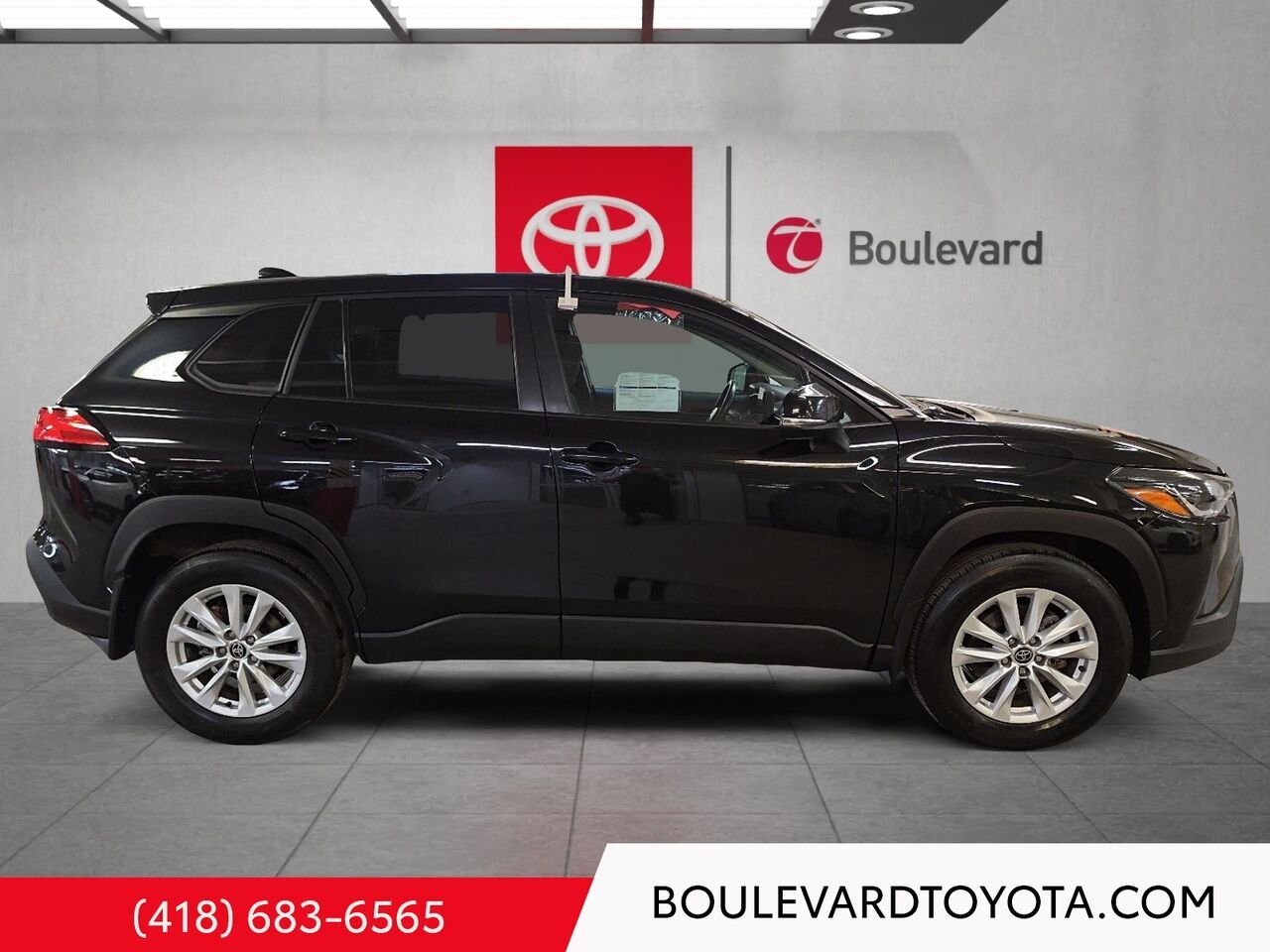 2023 Toyota Corolla Cross 100461A-77 | LE, AWD Black Québec - photo #2