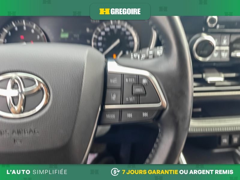 2020 Toyota Highlander Red Blainville - photo #16
