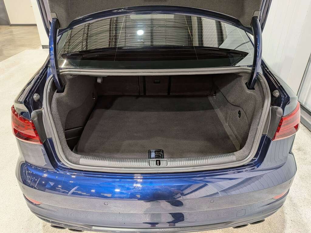 Audi S3 Sedan 2.0 TFSI quattro Technik S tronic 2018 Bleu Val-David - photo #10