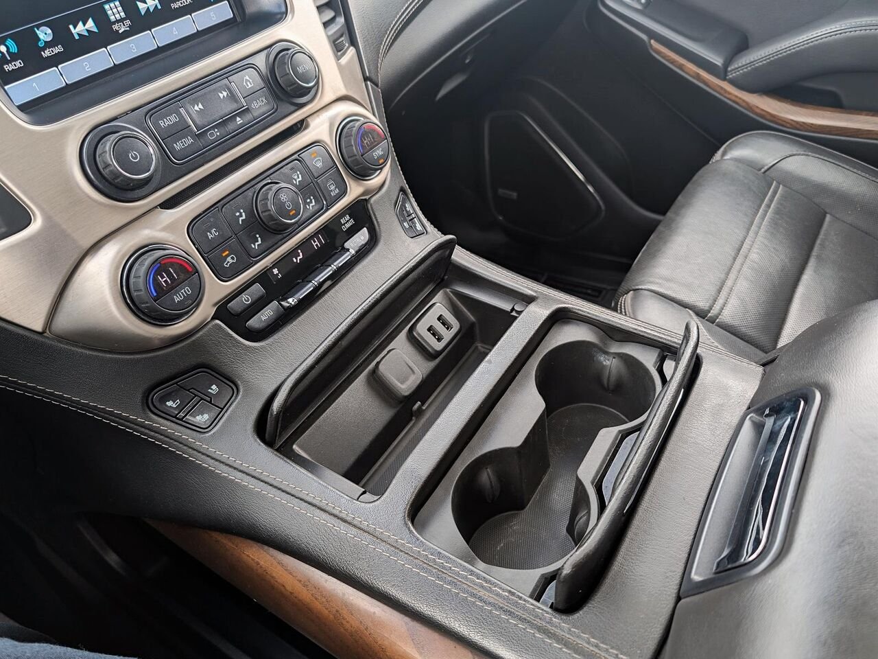 GMC YUKON DENALI 2019 Noir Saint-Hyacinthe - photo #17