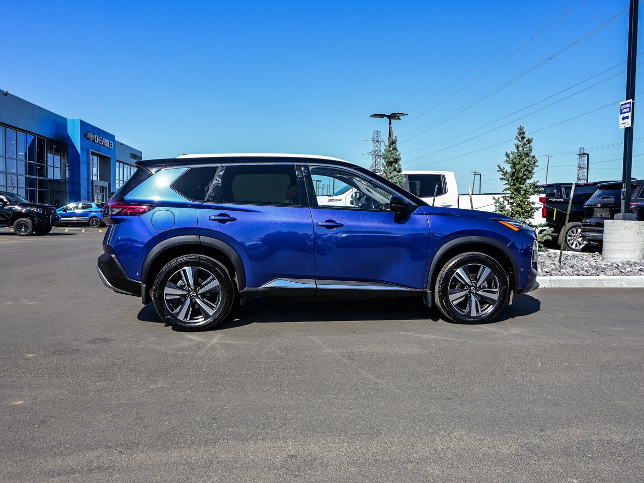 2023 Nissan Rogue AWD Platinum Blue Sherwood Park - photo #14