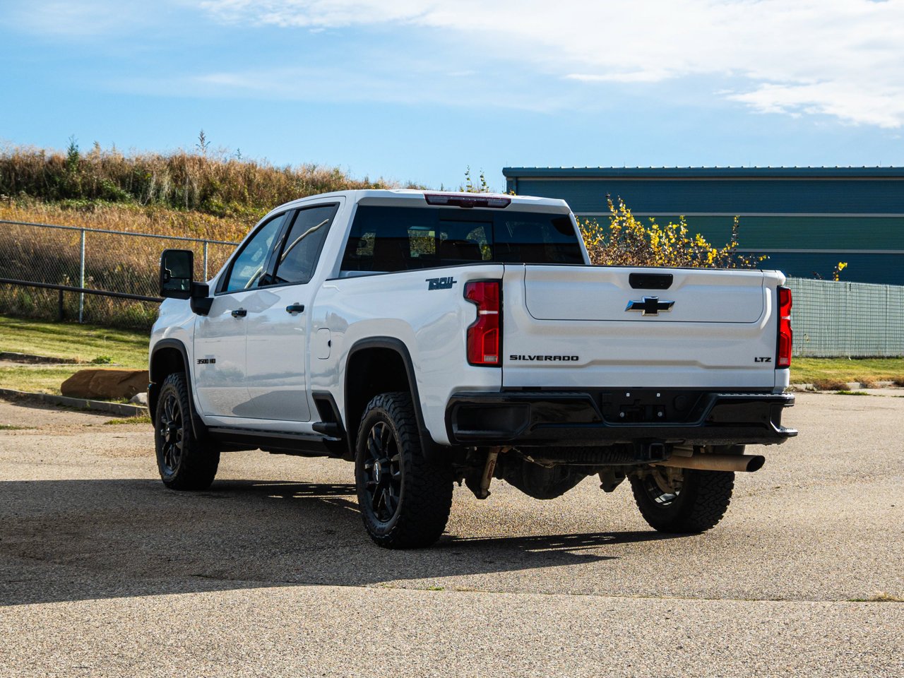 2026 Chevrolet Silverado 3500HD 4WD Crew Cab 159 LTZ White Sherwood Park - photo #11