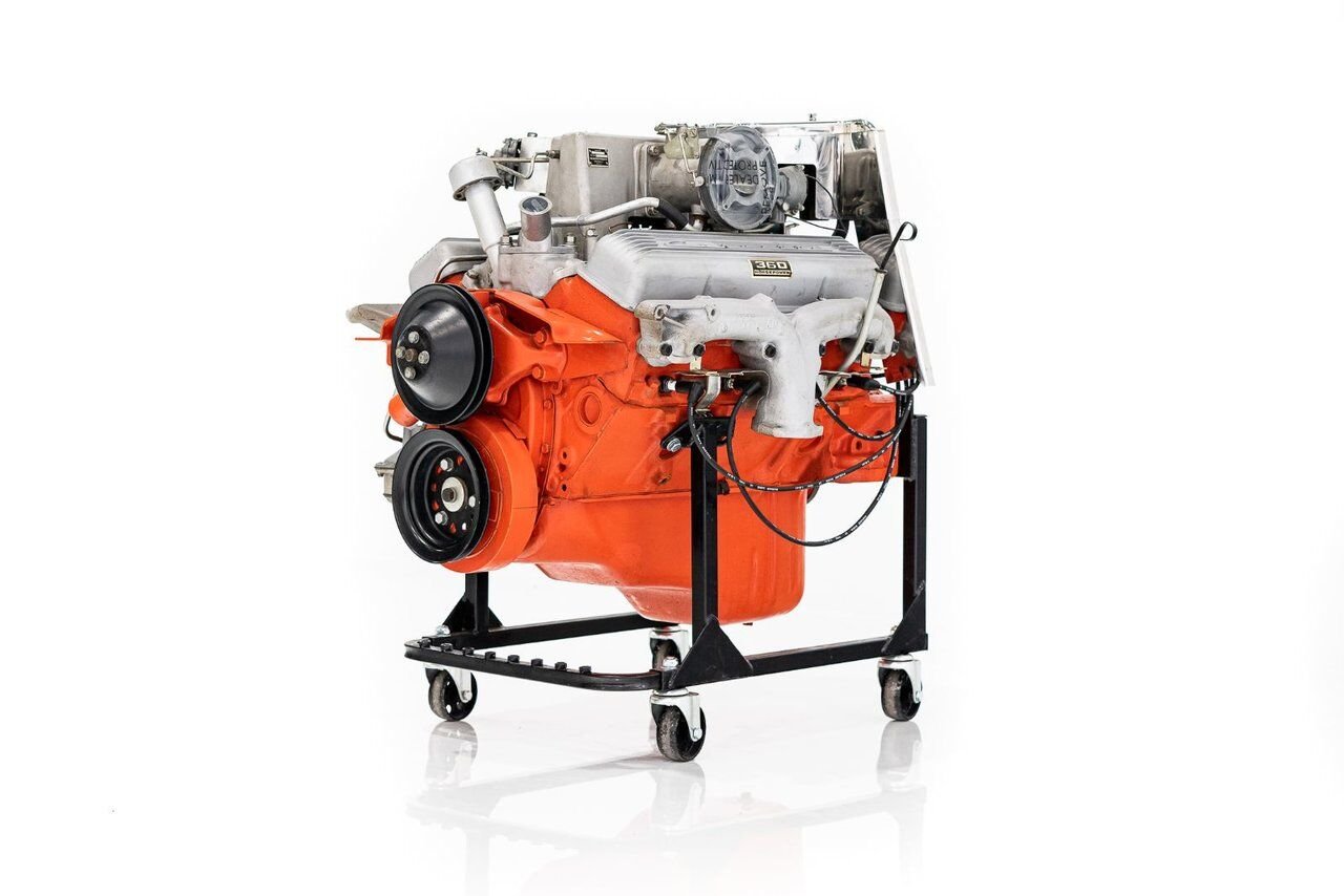 1962 Chevrolet 327/360HP PRIX EN USD | Fuelie Original Factory Motor never installed or stamped Montreal - photo #0