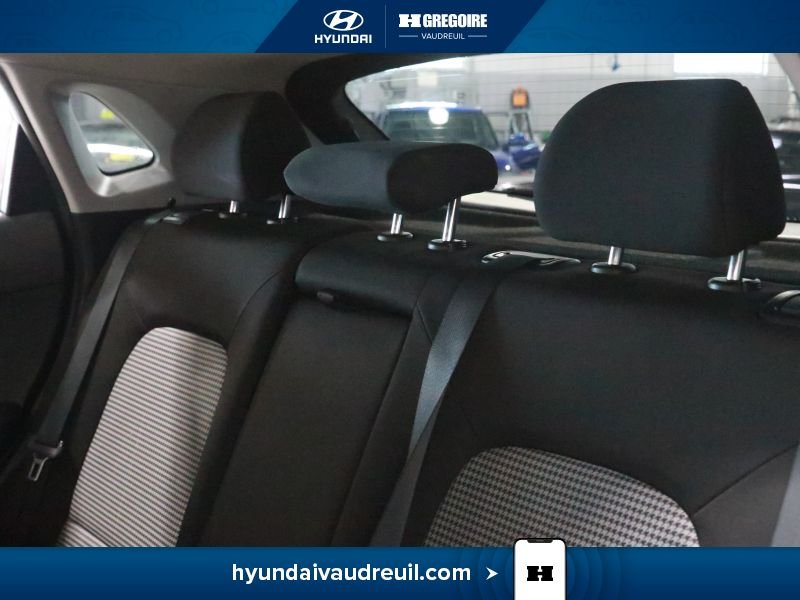 2019 Hyundai Kona White Laval - photo #18