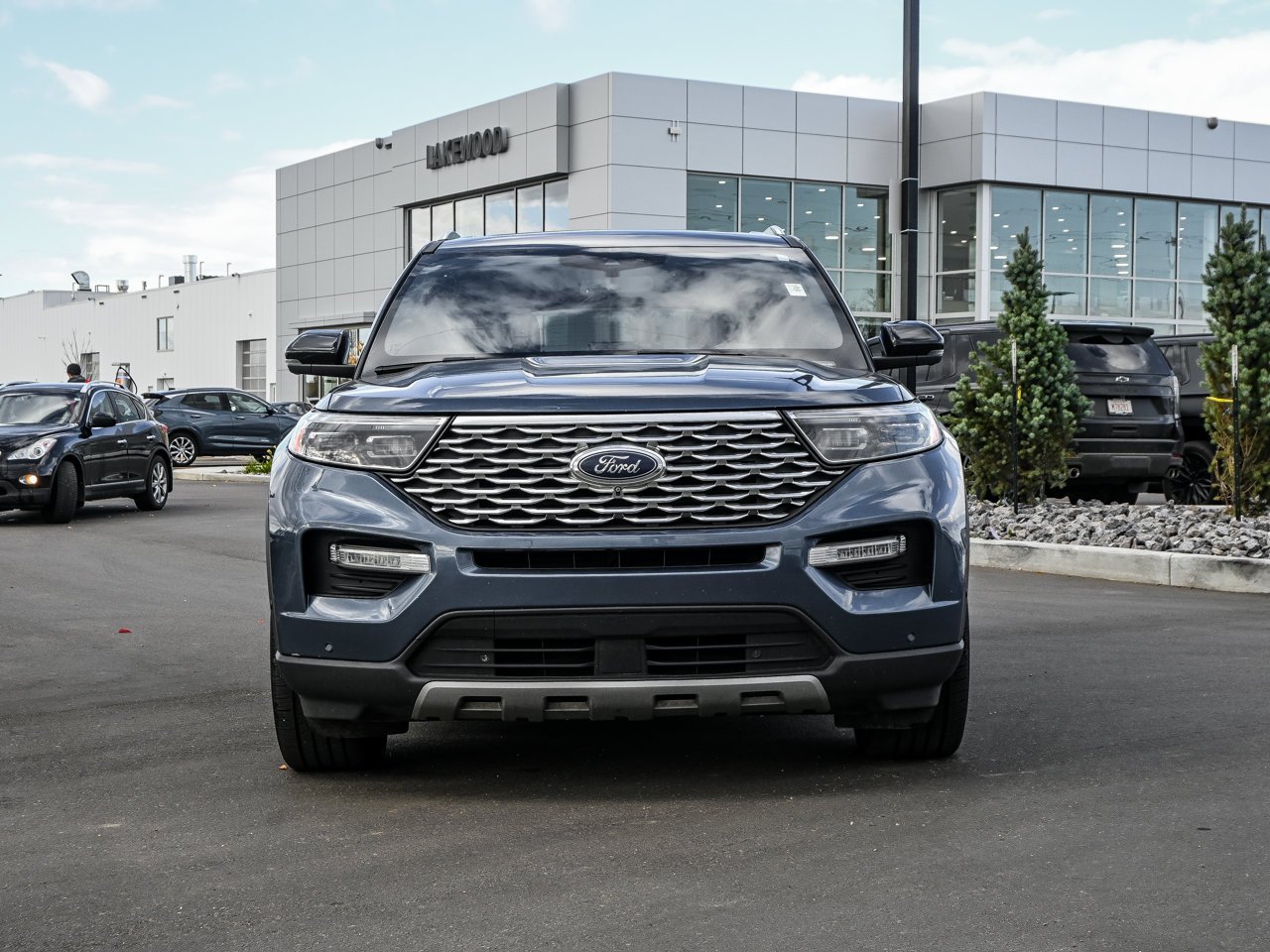 2020 Ford Explorer Platinum 4WD Blue Sherwood Park - photo #2
