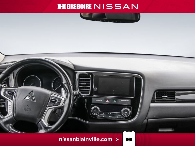 Mitsubishi Outlander PHEV 2018 Argent Laval - photo #13