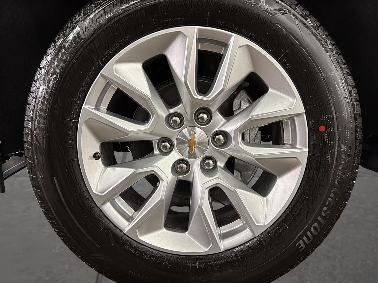 CHEVROLET Silverado 1500 PERSONNALISÉE 2026 BLANC SOMMET Saint-Hyacinthe - photo #5