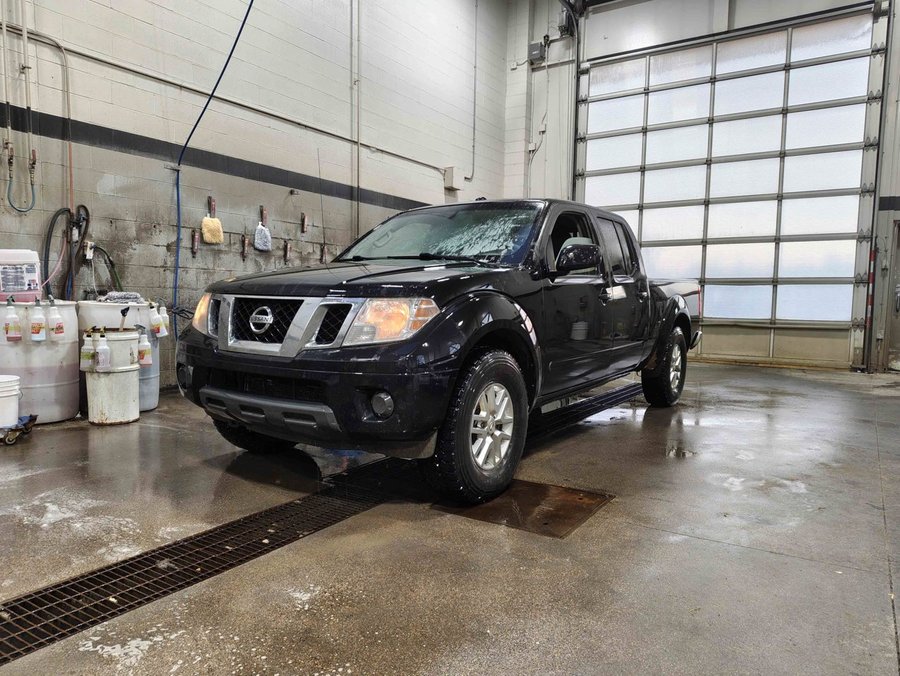 2016 Nissan Frontier SV V6 4X4 LWB | Remote Entry Black