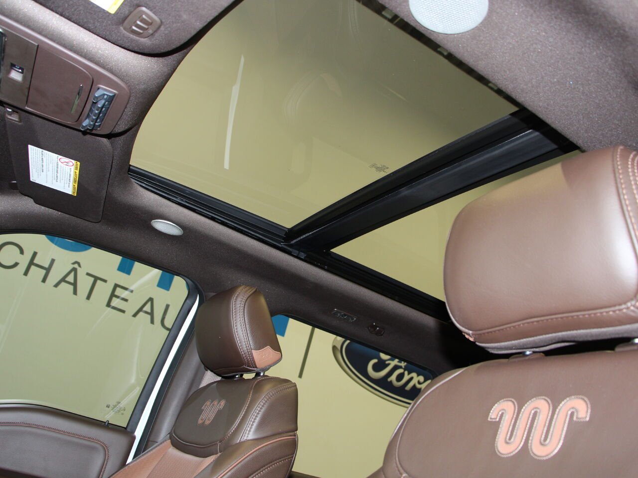 Ford Super Duty F-450 DRW King Ranch cabine 6 places 4RM caisse de 8 pi 2024 Blanc Châteauguay - photo #18